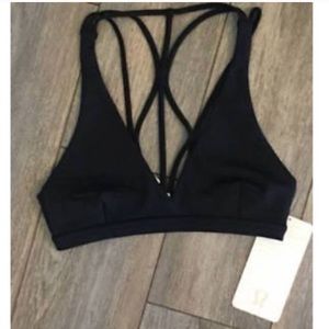 Black Lululemon sports bra